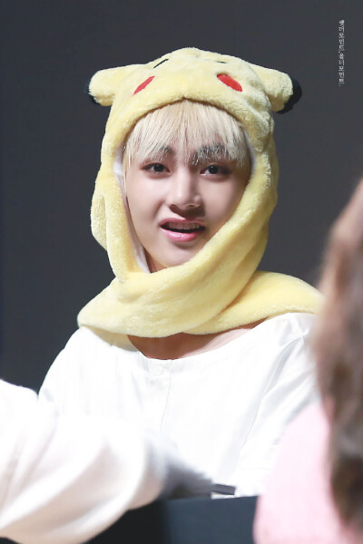 161020 明洞簽名會 #金泰亨##V##防彈少年團##TaehyungsMoment# @BTS_official PIKA PIKA~