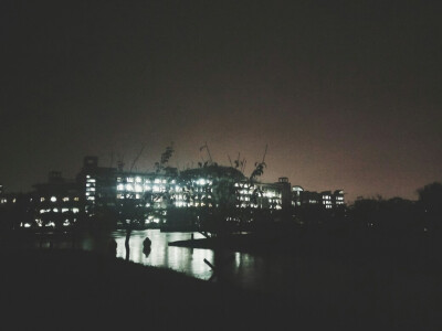 昨夜有雨。