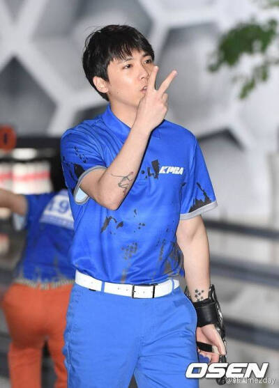 李弘基 保龄球选手怀挺