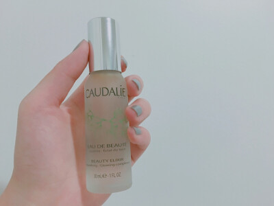 Caudalie大葡萄爽肤水 超涼好喜歡 然而味道就...「手動再見」