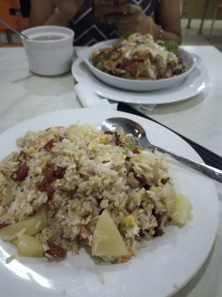 2016.10.22
和妈妈去了家附近的茶餐厅吃晚餐。好饱好饱