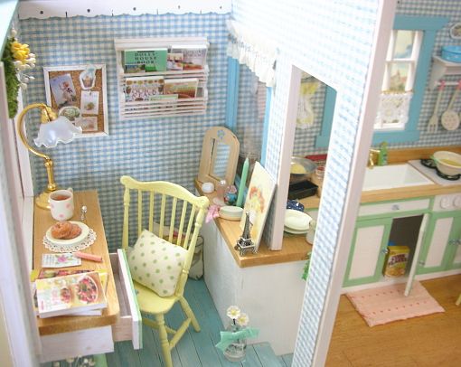 Fate's smile dollhouse