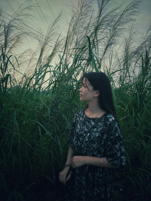 手机摄影。女生头像。