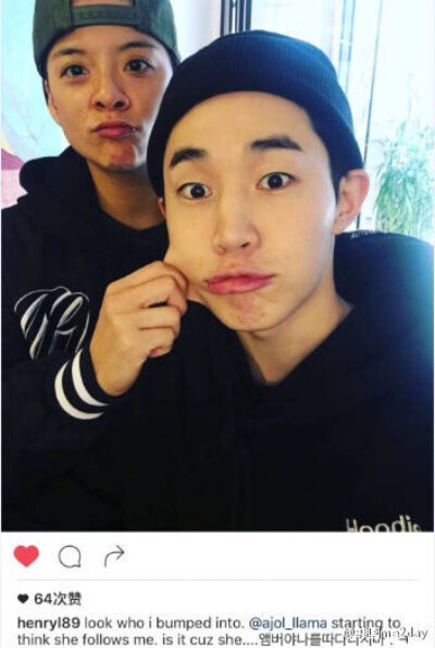 最新最新今天的图哦～～～【Instagram】[Henry&Amber相爱相杀二人组]27日,#Henry# 更新INS写到:"看我撞到谁了,我都要怀疑她是在跟踪我…Amber,不要跟着我".#Amber# 也更新INS:"为什么我到哪都有你".两个人互动好可爱…