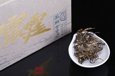 震霆包装设计 古树普洱茶包装设计 茶叶包装设计 新道设计作品 饼茶棉纸设计 绵纸设计 云南设计公司