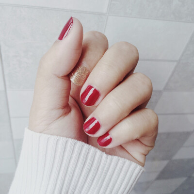 OPI A34 玫调酒红，显白