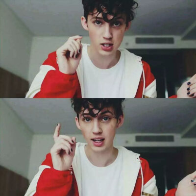 【Pics】TROYE SIVAN_Red 阳光大男孩~