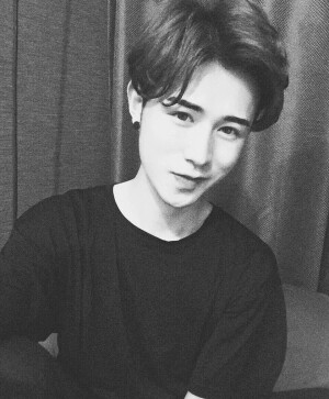 可爱的童锦程程
by辰小默