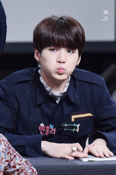 珍惜那些主动找你的人
错过了就错过了