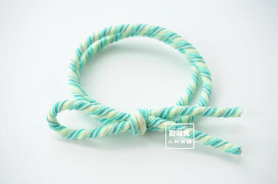 薄荷绿色的超弹打结双层发圈头绳