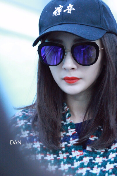 杨幂 壁纸/头像 原图cr水印