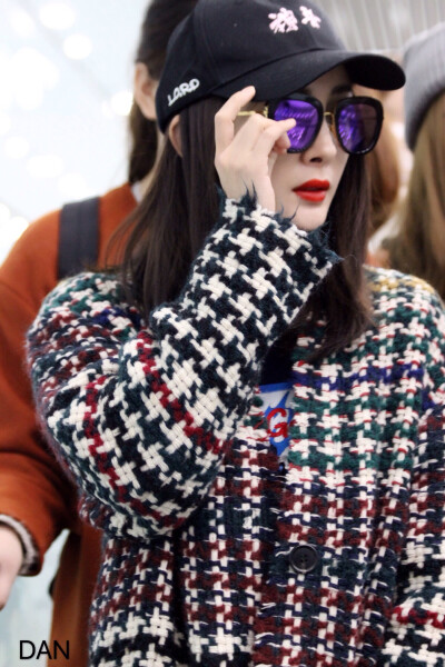 杨幂 壁纸/头像 原图cr水印