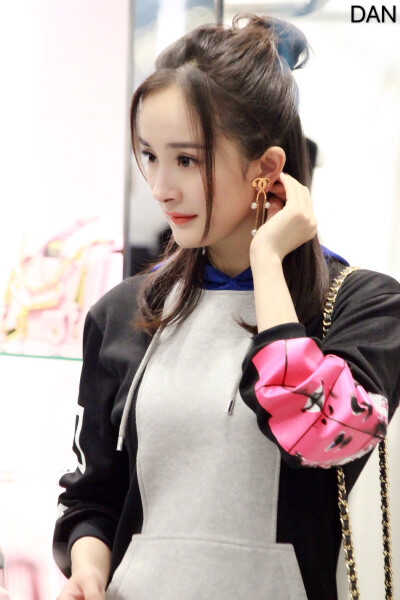 杨幂 壁纸/头像 原图cr水印