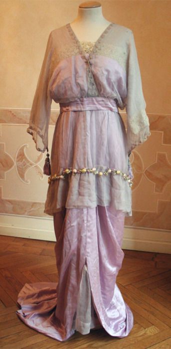 1913 Evening dress