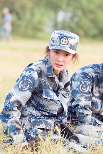 杨幂 壁纸/头像 原图cr水印