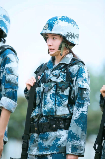 杨幂 壁纸/头像 原图cr水印