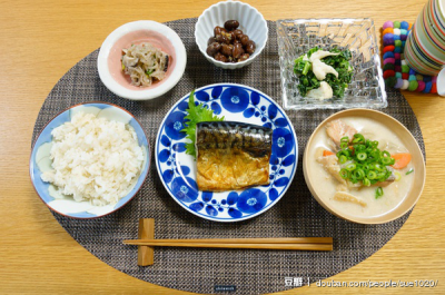 一人食 美食 午餐 三时三餐 美味 yammy 厨房 下厨房 晚餐 好吃 小吃 食物 饕餮 食谱 菜单 菜谱 摆盘 餐具 做菜 做饭