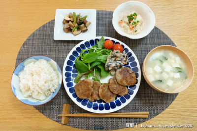 一人食 美食 午餐 三时三餐 美味 yammy 厨房 下厨房 晚餐 好吃 小吃 食物 饕餮 食谱 菜单 菜谱 摆盘 餐具 做菜 做饭