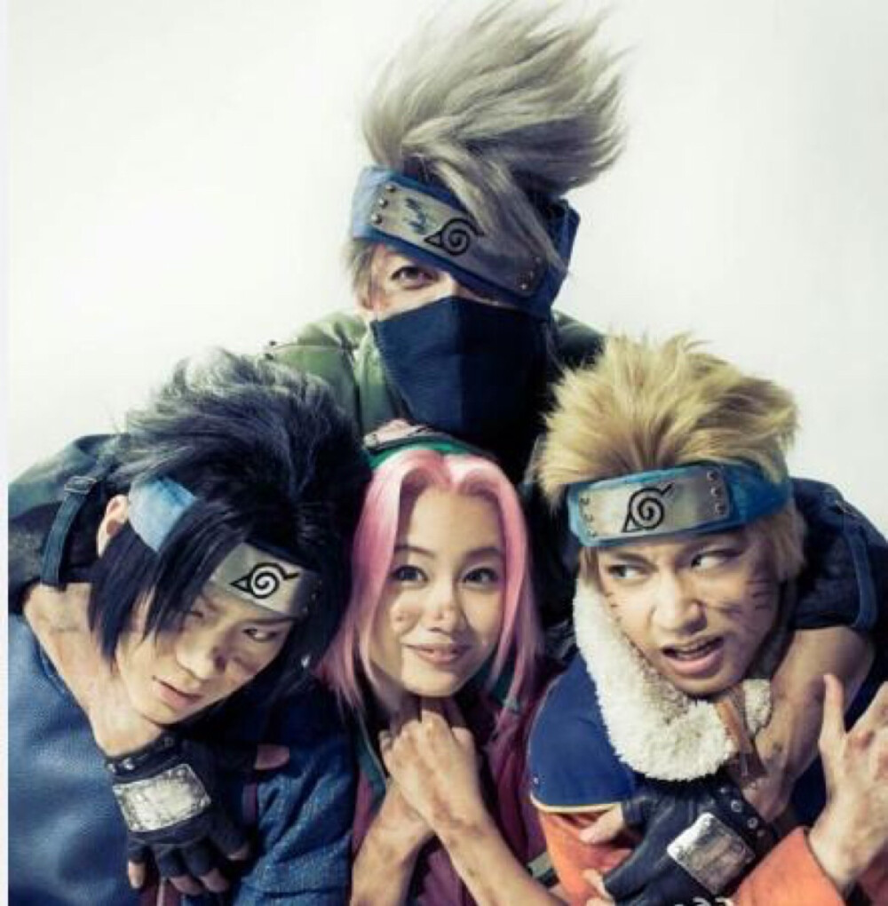 松冈広大！上海演出交接棒，跟大家告别的推特看的好心疼，希望有机会能再看到你站在舞台上表演。大家跟他的合影剪辑哦！