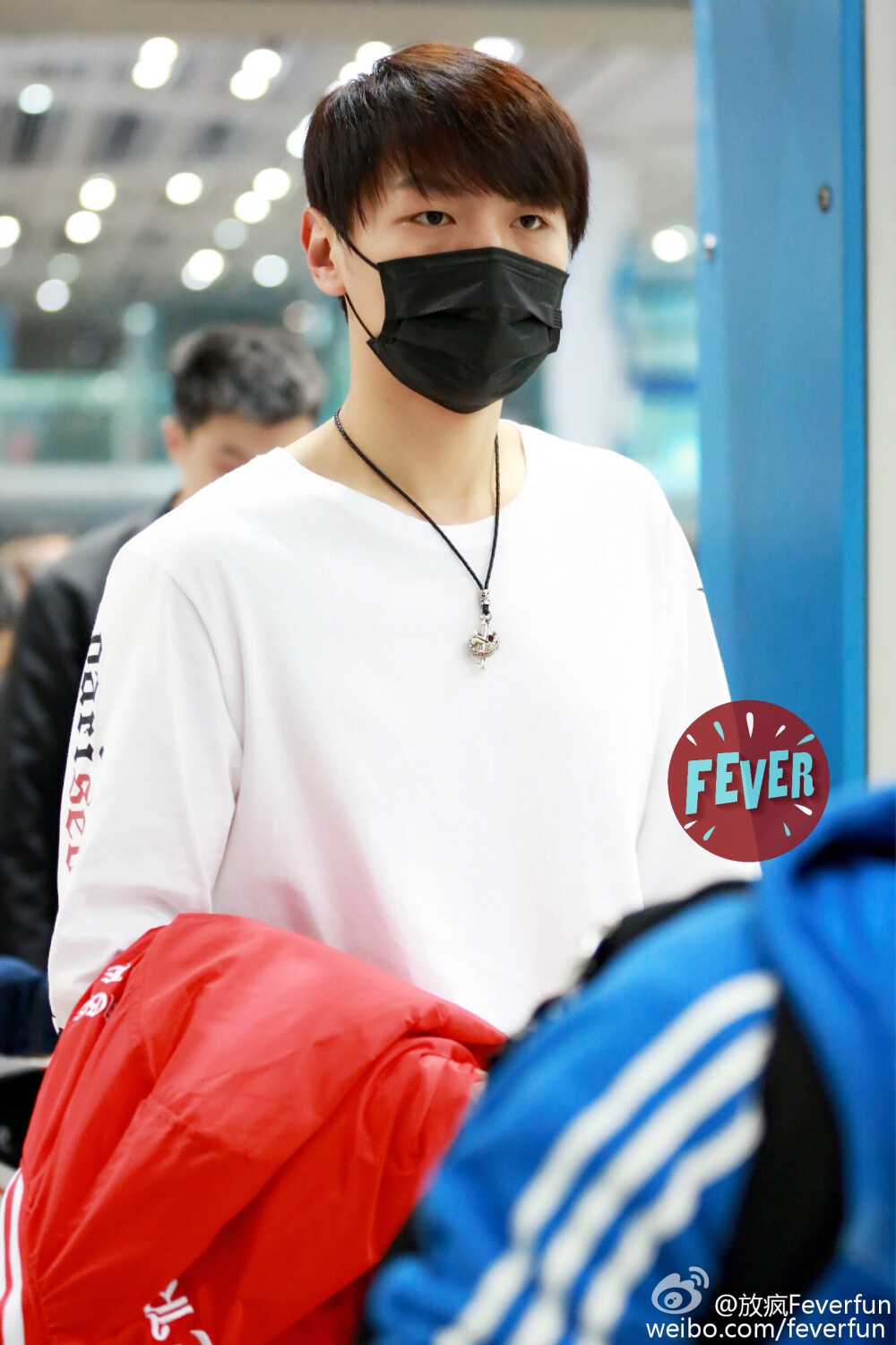 王青161029机场秀 台北飞北京 cr: 放疯Feverfun