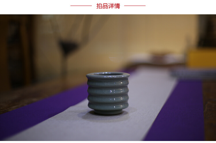 器世界青瓷茶具#马越君青瓷作品 嘉德拍卖会作品梅子青竹节琴炉《风节子》#马越君：从事艺术的学习30年，在做青瓷之前主要是学习陶瓷的传统技法工艺，如制坯和烧成技艺。有了可由自己掌握的技艺基础，我开始有可能实现自己对陶瓷的审美选择，青瓷就是我的选择。