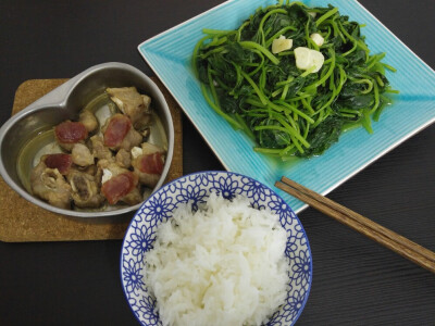 臘腸蒸排骨，紅薯葉子，米飯，31