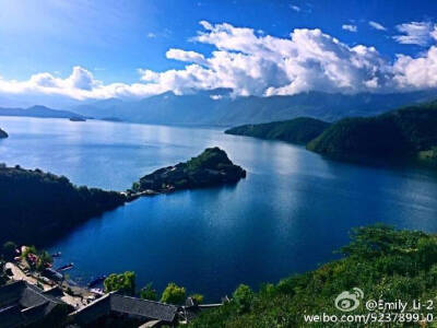 丽江蓝、蓝蓝的天空、青青的泸沽湖水