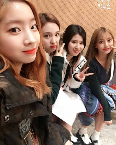 多贤&nayeon&sana&志效