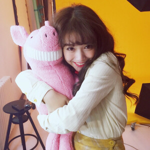 女头像 by：朵莉✔️