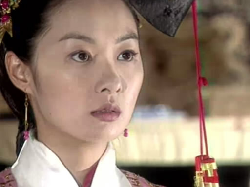 后期
超长的剧集，后期的她经历了太多太多，活泼的性格真是一点都没有了。变得异常沧桑。