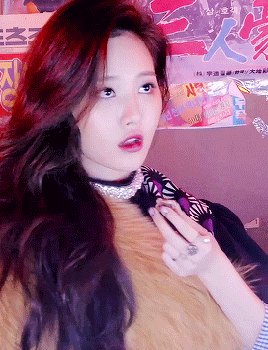 [禁二]金亚荣Yura，1992年11月6日出生于韩国蔚山广域市，韩国女歌手，女子组合Girls Day成员。