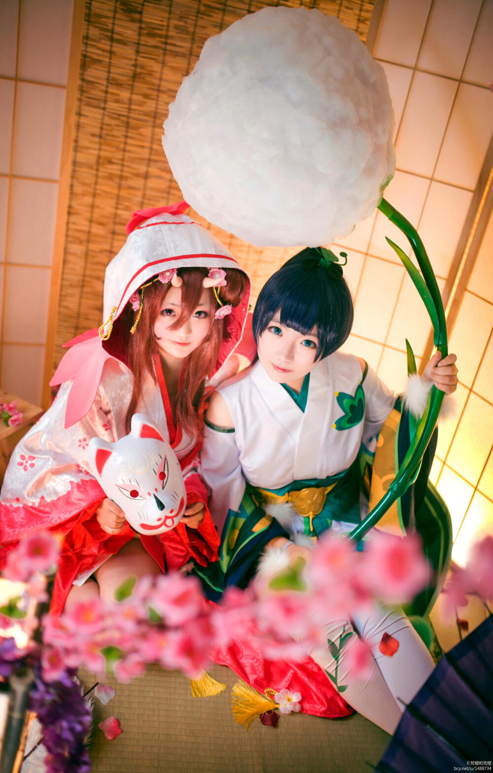 【cos】纯奶组合
萤草 cn: 梵樱 桃花妖 cn: 花喜