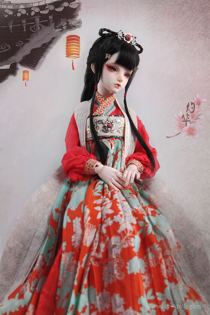 龙魂 桃花妖-灼华 1/3 bjd娃娃 58女娃限量60体 桃之夭夭，灼灼其华。之子于归，宜其室家……
“这是她教给我的，说是美丽的女子比花还美，
可她不知道我生来就是花，灼华原是她的名字。”
吾静听诉说。