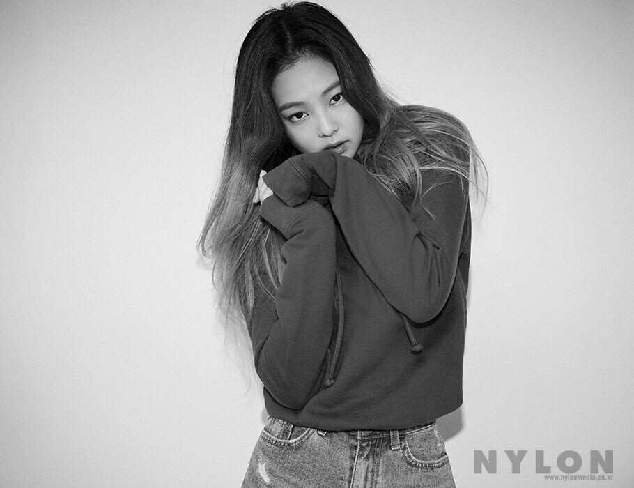 #BLACKPINK##JENNIE#
161105 【图片】Nylon korea magazine更新画报Jennie部分4p