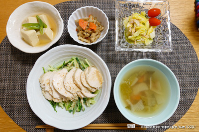 一人食 美食 午餐 三时三餐 美味 yammy 厨房 下厨房 晚餐 好吃 小吃 食物 饕餮 食谱 菜单 菜谱 摆盘 餐具 做菜 做饭