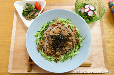 一人食 美食 午餐 三时三餐 美味 yammy 厨房 下厨房 晚餐 好吃 小吃 食物 饕餮 食谱 菜单 菜谱 摆盘 餐具 做菜 做饭