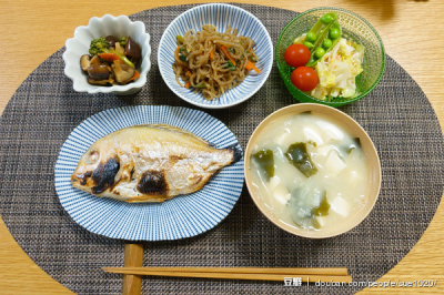 一人食 美食 午餐 三时三餐 美味 yammy 厨房 下厨房 晚餐 好吃 小吃 食物 饕餮 食谱 菜单 菜谱 摆盘 餐具 做菜 做饭