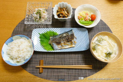 一人食 美食 午餐 三时三餐 美味 yammy 厨房 下厨房 晚餐 好吃 小吃 食物 饕餮 食谱 菜单 菜谱 摆盘 餐具 做菜 做饭