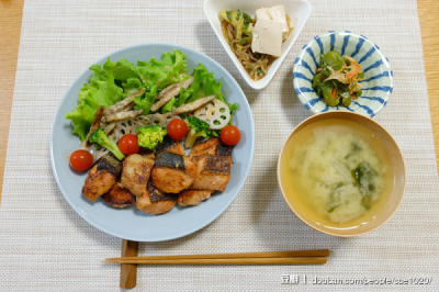 一人食 美食 午餐 三时三餐 美味 yammy 厨房 下厨房 晚餐 好吃 小吃 食物 饕餮 食谱 菜单 菜谱 摆盘 餐具 做菜 做饭