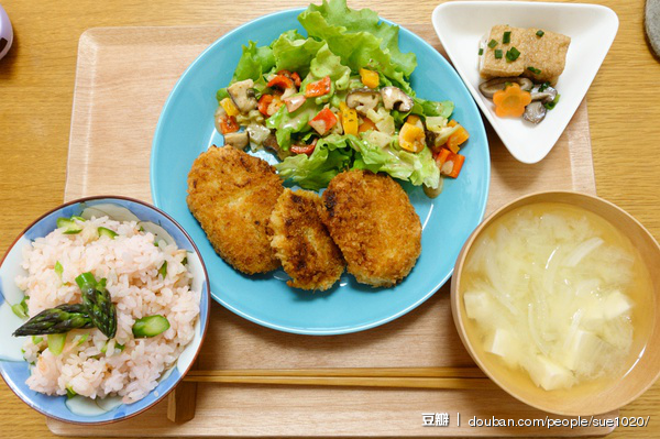 一人食 美食 午餐 三时三餐 美味 yammy 厨房 下厨房 晚餐 好吃 小吃 食物 饕餮 食谱 菜单 菜谱 摆盘 餐具 做菜 做饭