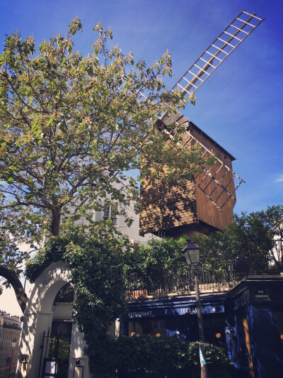 煎饼磨坊 Le Moulin de la Galette, 法国艺术家写生聚集地