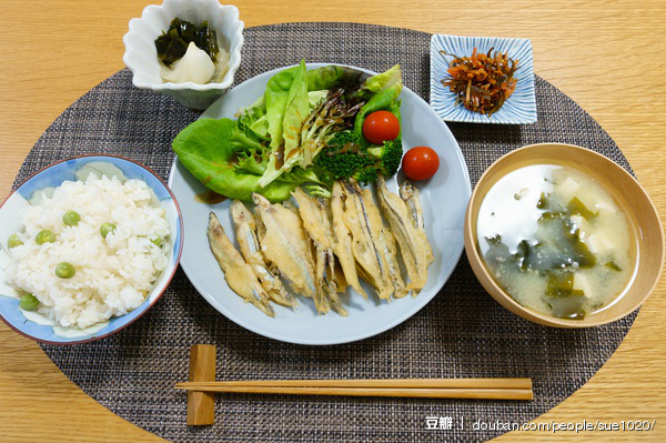 一人食 美食 午餐 三时三餐 美味 yammy 厨房 下厨房 晚餐 好吃 小吃 食物 饕餮 食谱 菜单 菜谱 摆盘 餐具 做菜 做饭