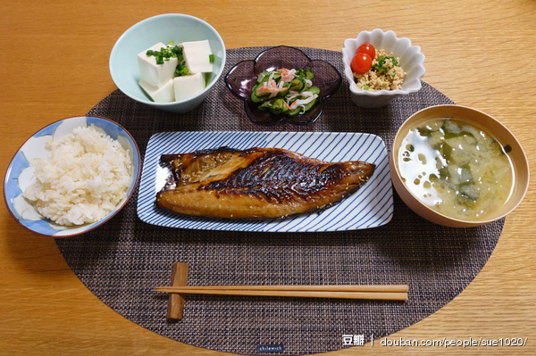 一人食 美食 午餐 三时三餐 美味 yammy 厨房 下厨房 晚餐 好吃 小吃 食物 饕餮 食谱 菜单 菜谱 摆盘 餐具 做菜 做饭