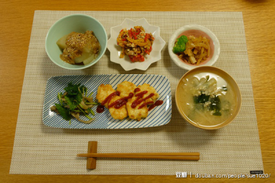 一人食 美食 午餐 三时三餐 美味 yammy 厨房 下厨房 晚餐 好吃 小吃 食物 饕餮 食谱 菜单 菜谱 摆盘 餐具 做菜 做饭