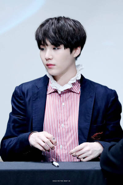 #防弹少年团#SUGA cr:logo