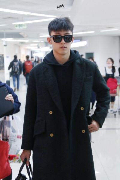 20161111黄景瑜上海飞首尔