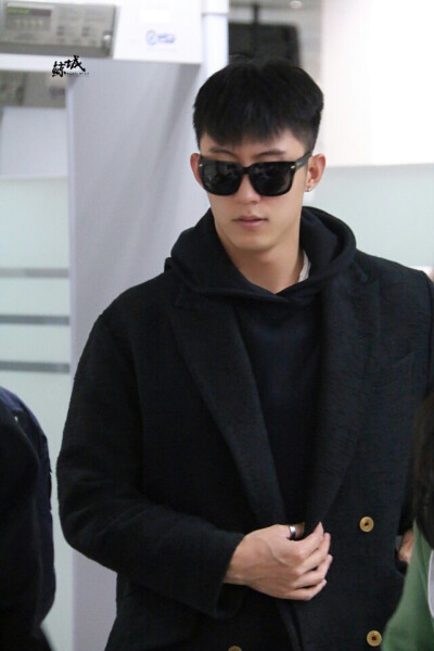 20161111黄景瑜上海飞首尔