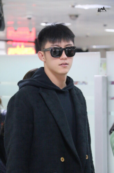 20161111黄景瑜上海飞首尔