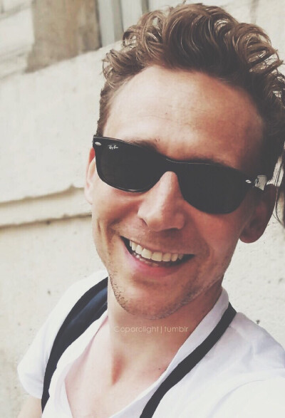 Tom Hiddleston 抖森