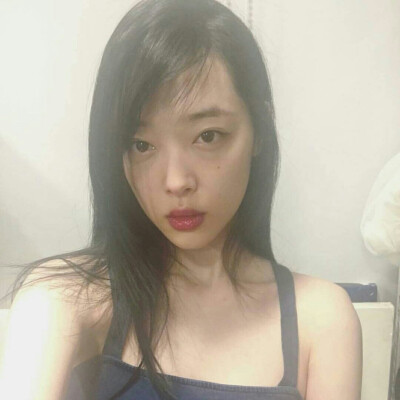 韩国女爱豆头像 崔雪莉Sulli